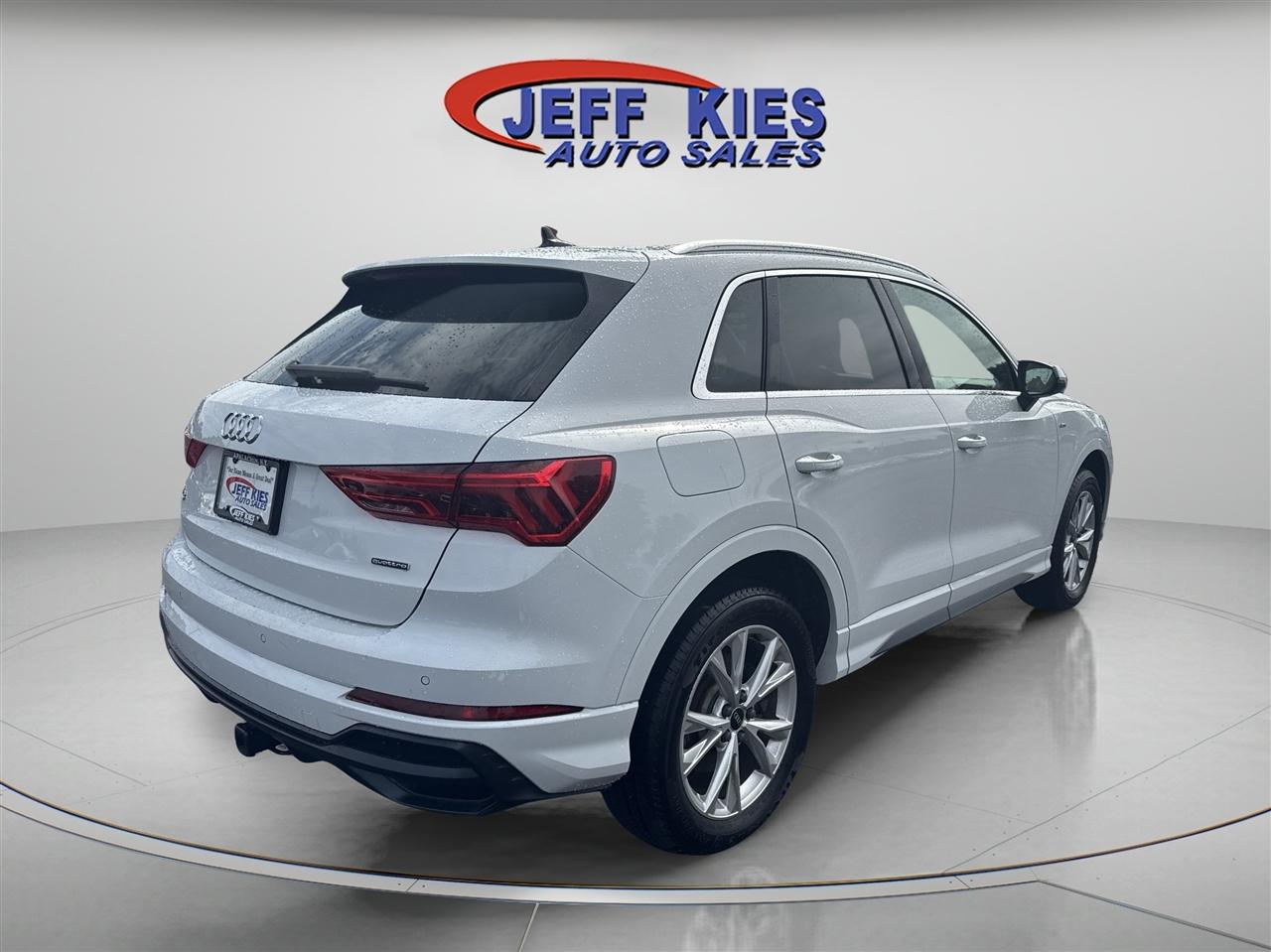 Audi Q3 S line Premium 45 TFSI quattro 2021