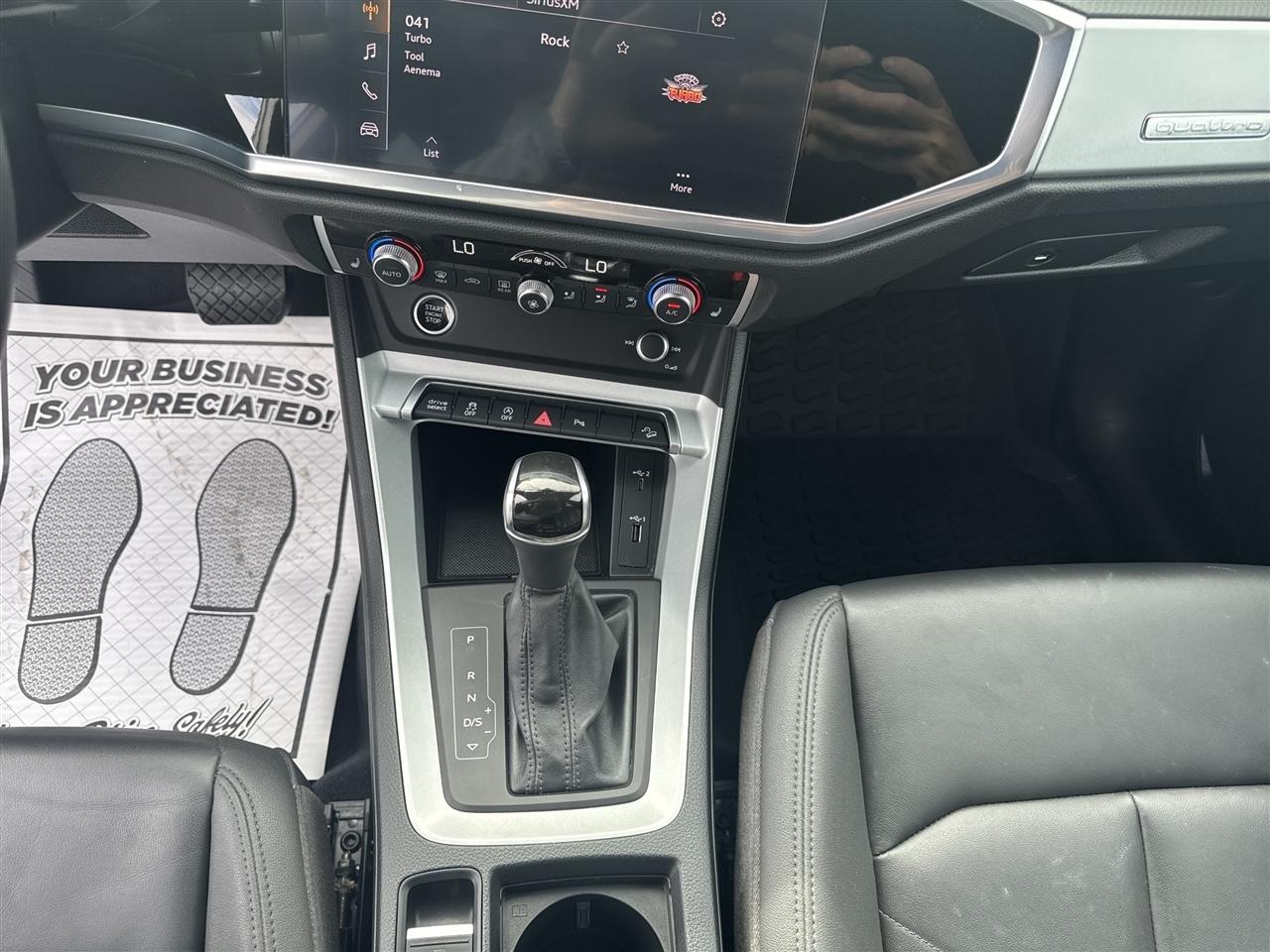 Audi Q3 S line Premium 45 TFSI quattro 2021