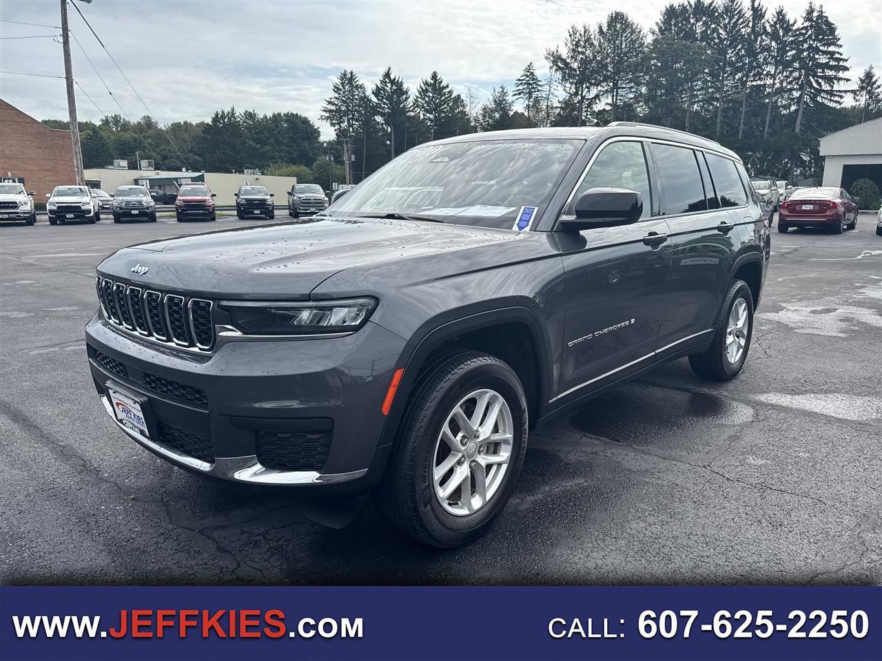 2023 Jeep Grand Cherokee L Laredo 4x4