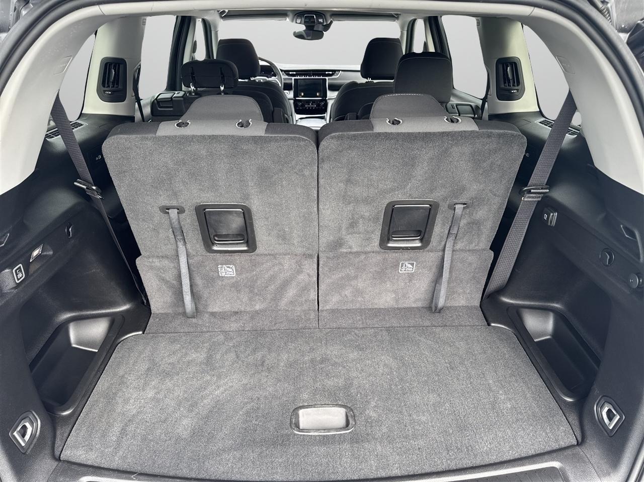 Jeep Grand Cherokee L Laredo 4x4 2023