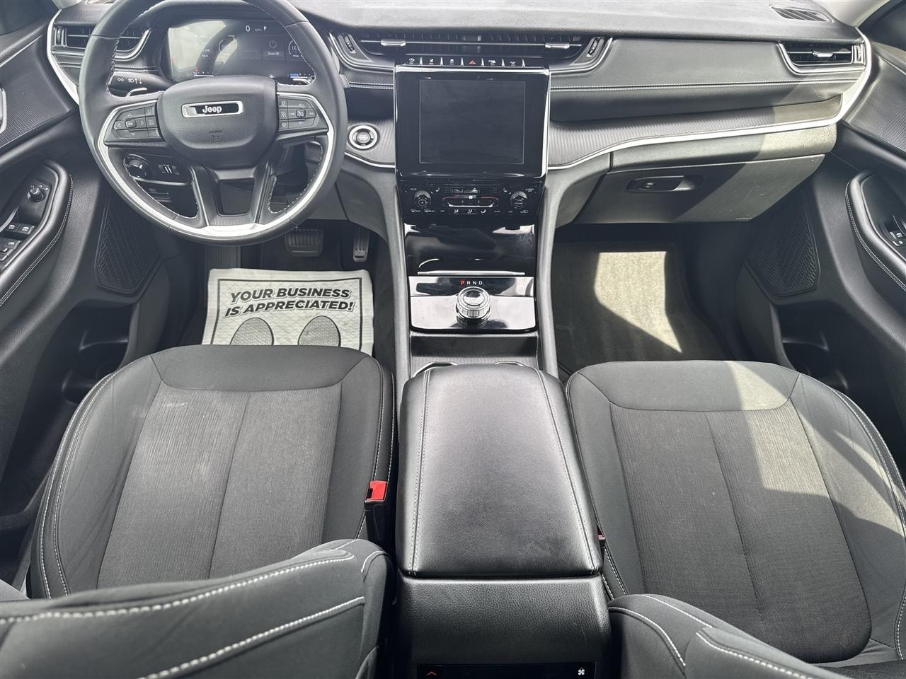 Jeep Grand Cherokee L Laredo 4x4 2023