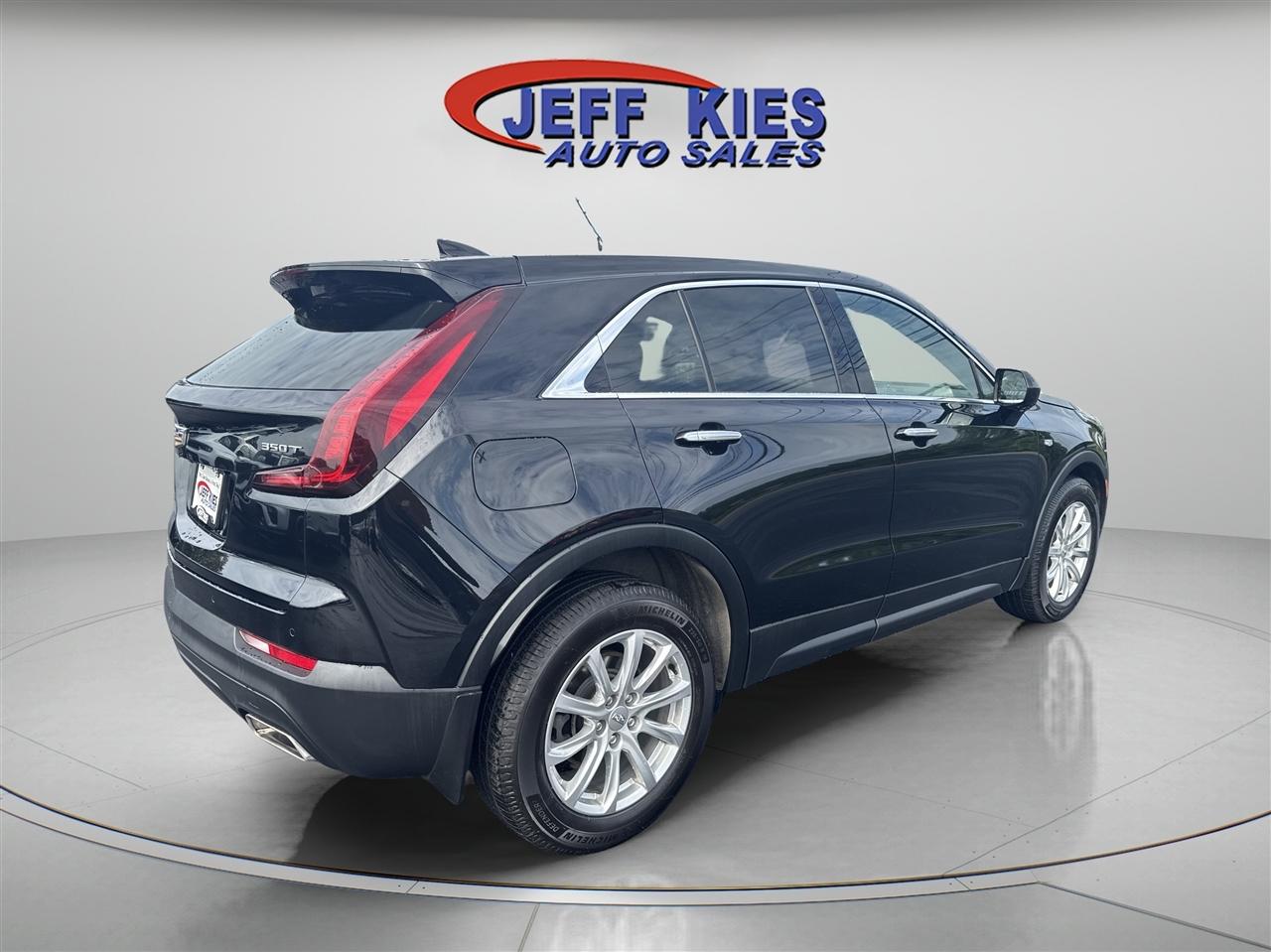 Cadillac XT4 AWD 4dr Luxury 2022