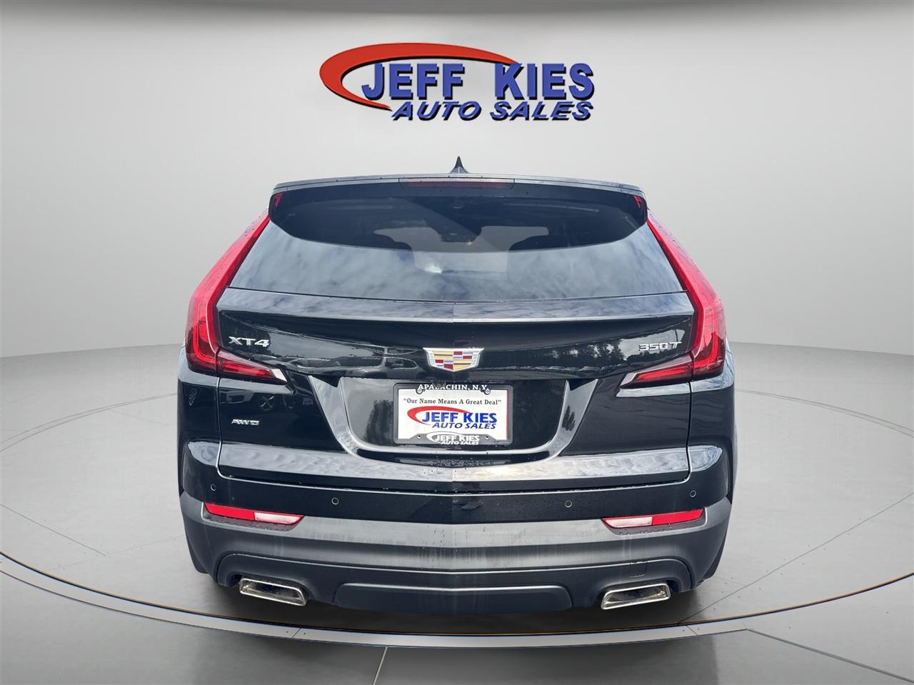 Cadillac XT4 AWD 4dr Luxury 2022