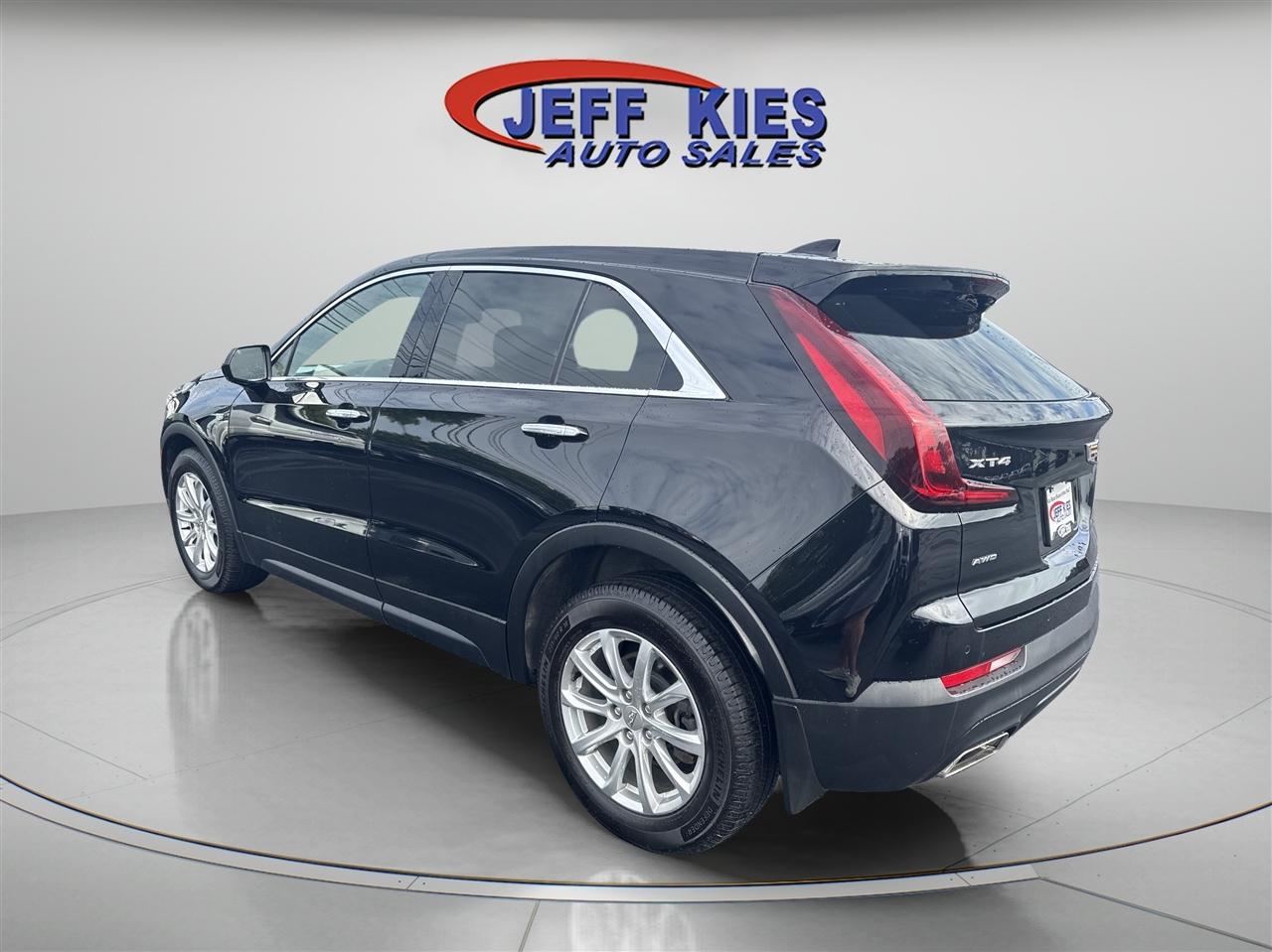 Cadillac XT4 AWD 4dr Luxury 2022