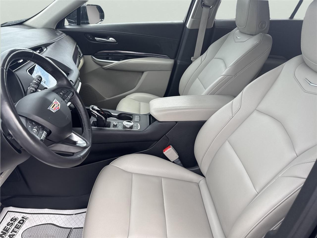 Cadillac XT4 AWD 4dr Luxury 2022