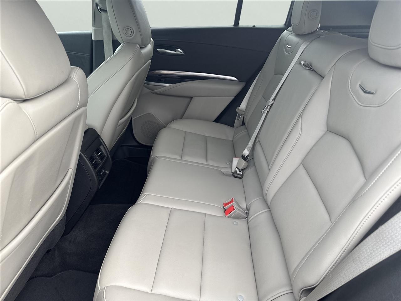 Cadillac XT4 AWD 4dr Luxury 2022