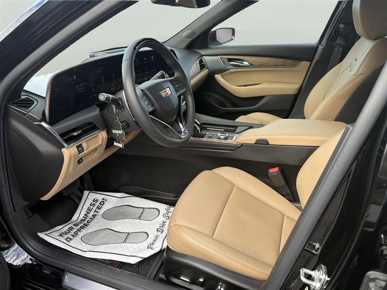 Cadillac CT5 4dr Sdn Premium Luxury 2026