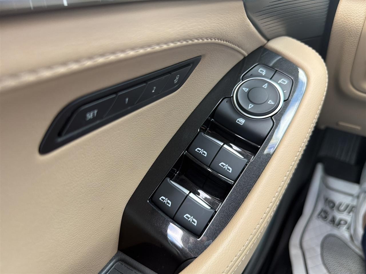 Cadillac CT5 4dr Sdn Premium Luxury 2026