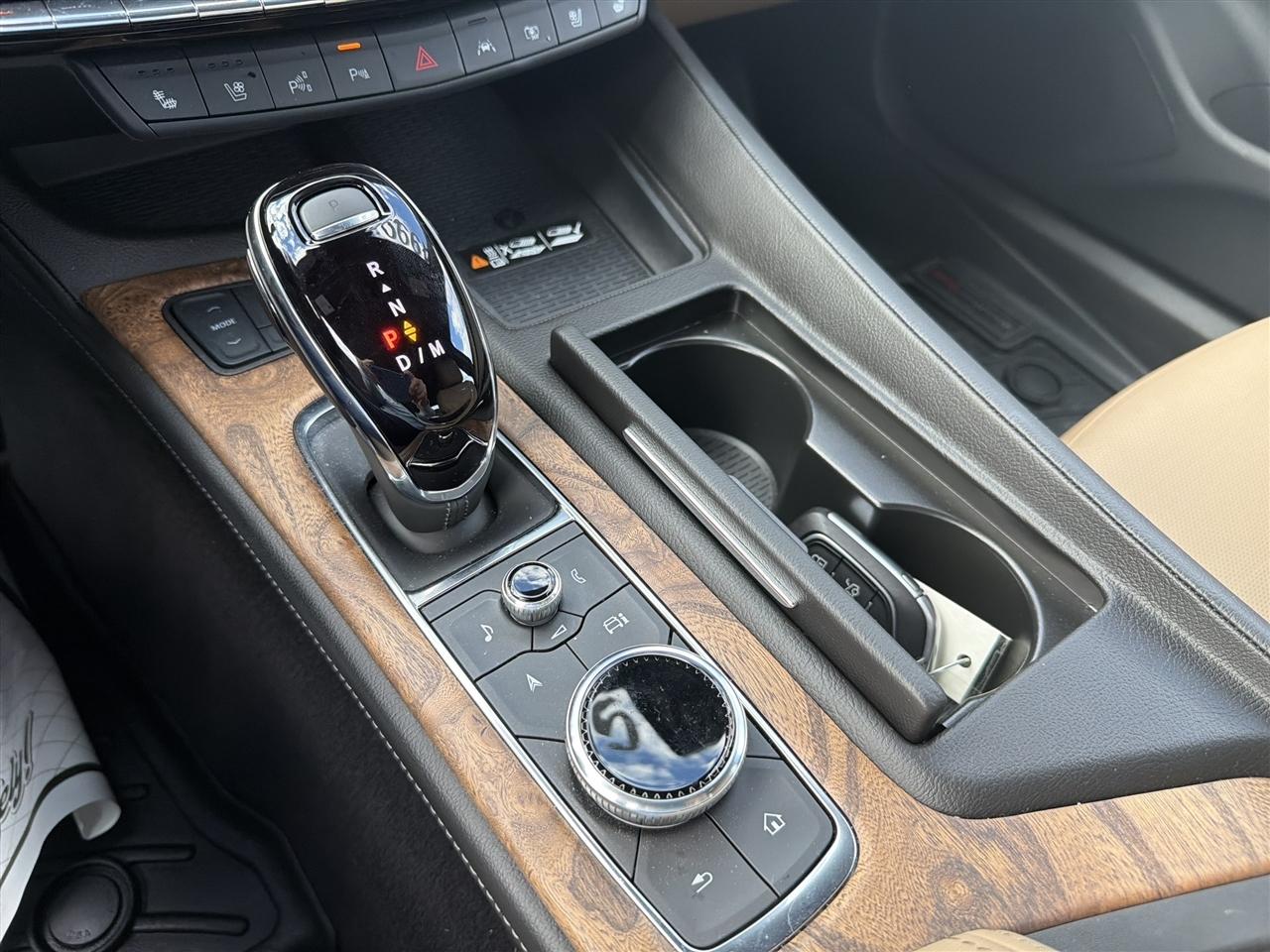 Cadillac CT5 4dr Sdn Premium Luxury 2026