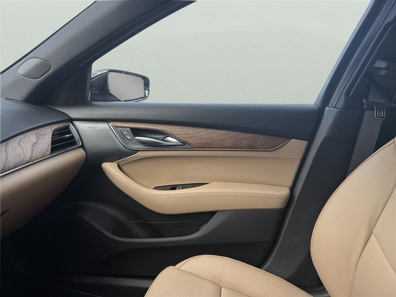 Cadillac CT5 4dr Sdn Premium Luxury 2026