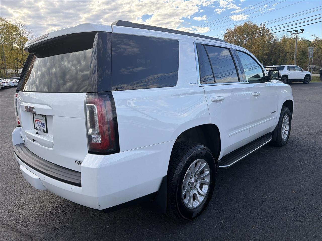 GMC Yukon 4WD 4dr SLE 2017