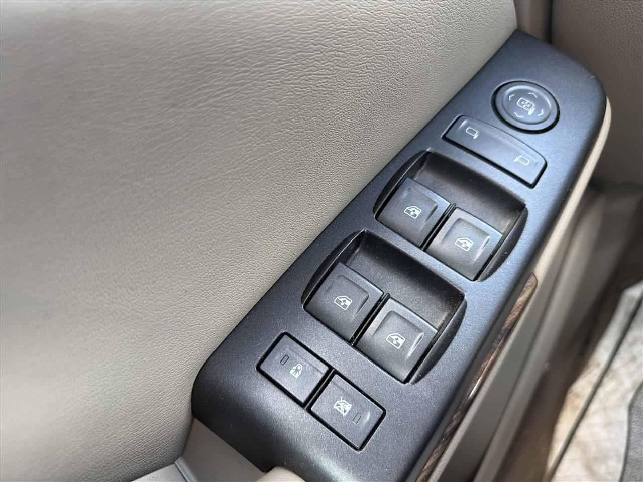 GMC Yukon 4WD 4dr SLE 2017