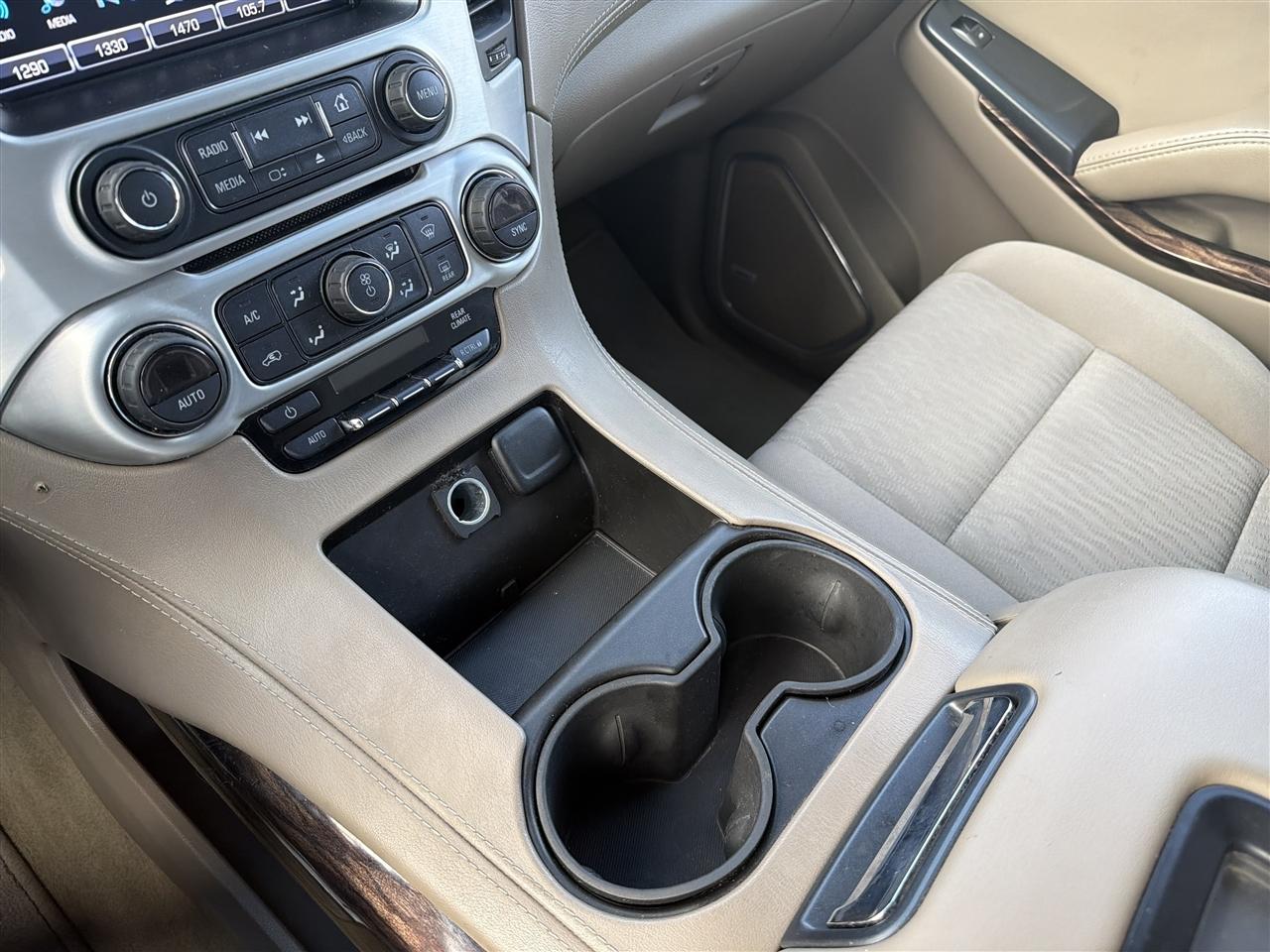 GMC Yukon 4WD 4dr SLE 2017