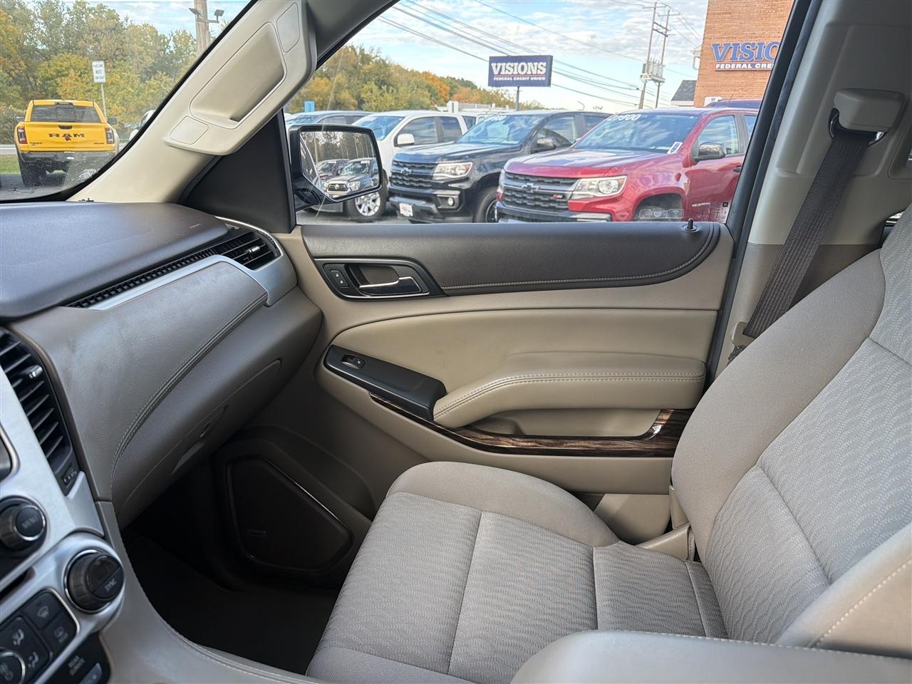 GMC Yukon 4WD 4dr SLE 2017