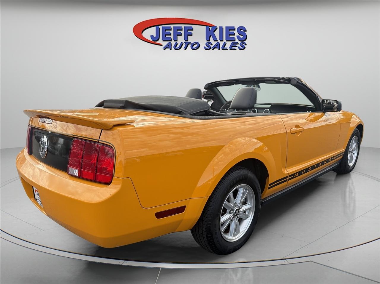 Ford Mustang 2dr Conv Premium 2008