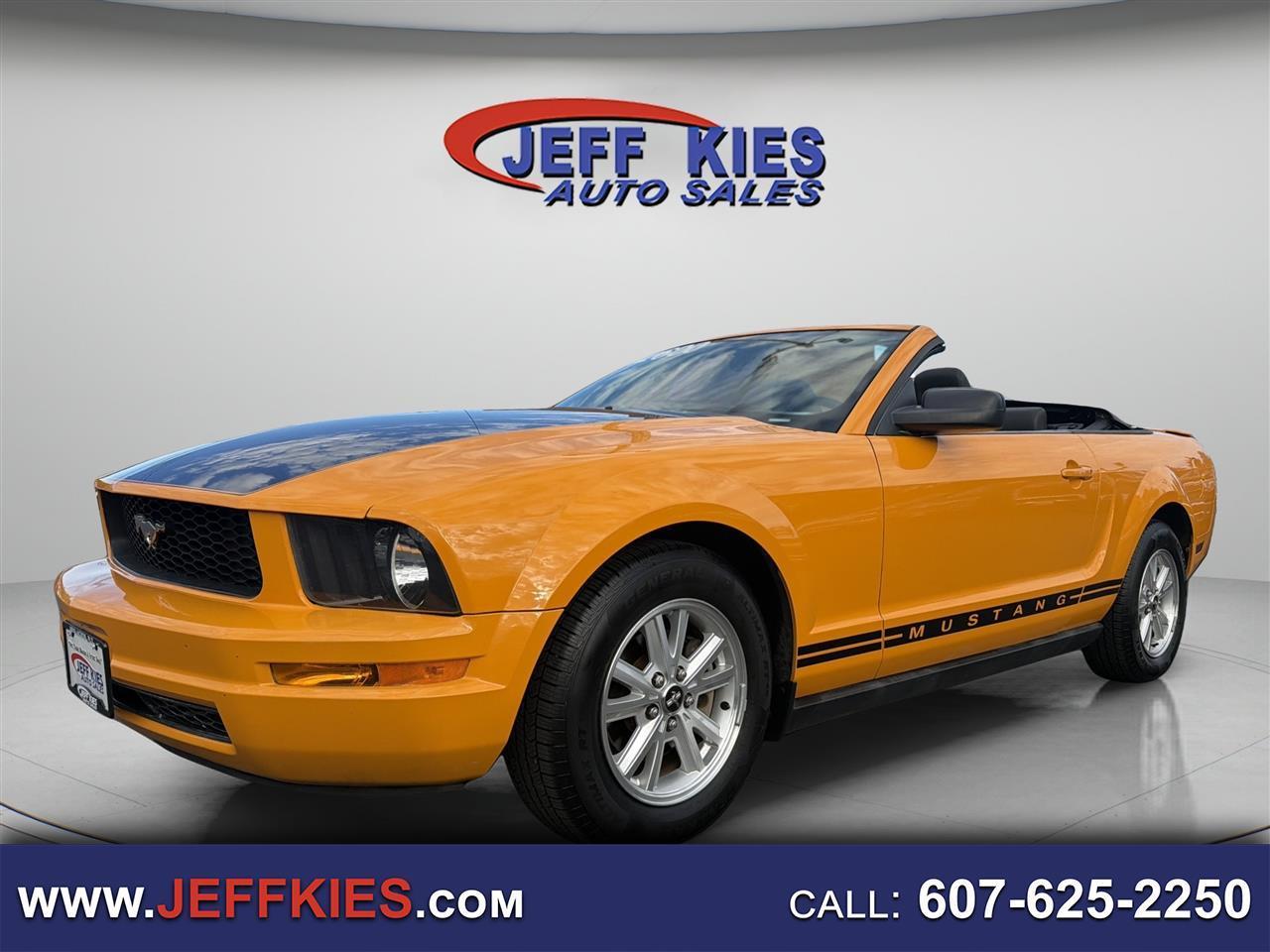 2008 Ford Mustang 2dr Conv Deluxe