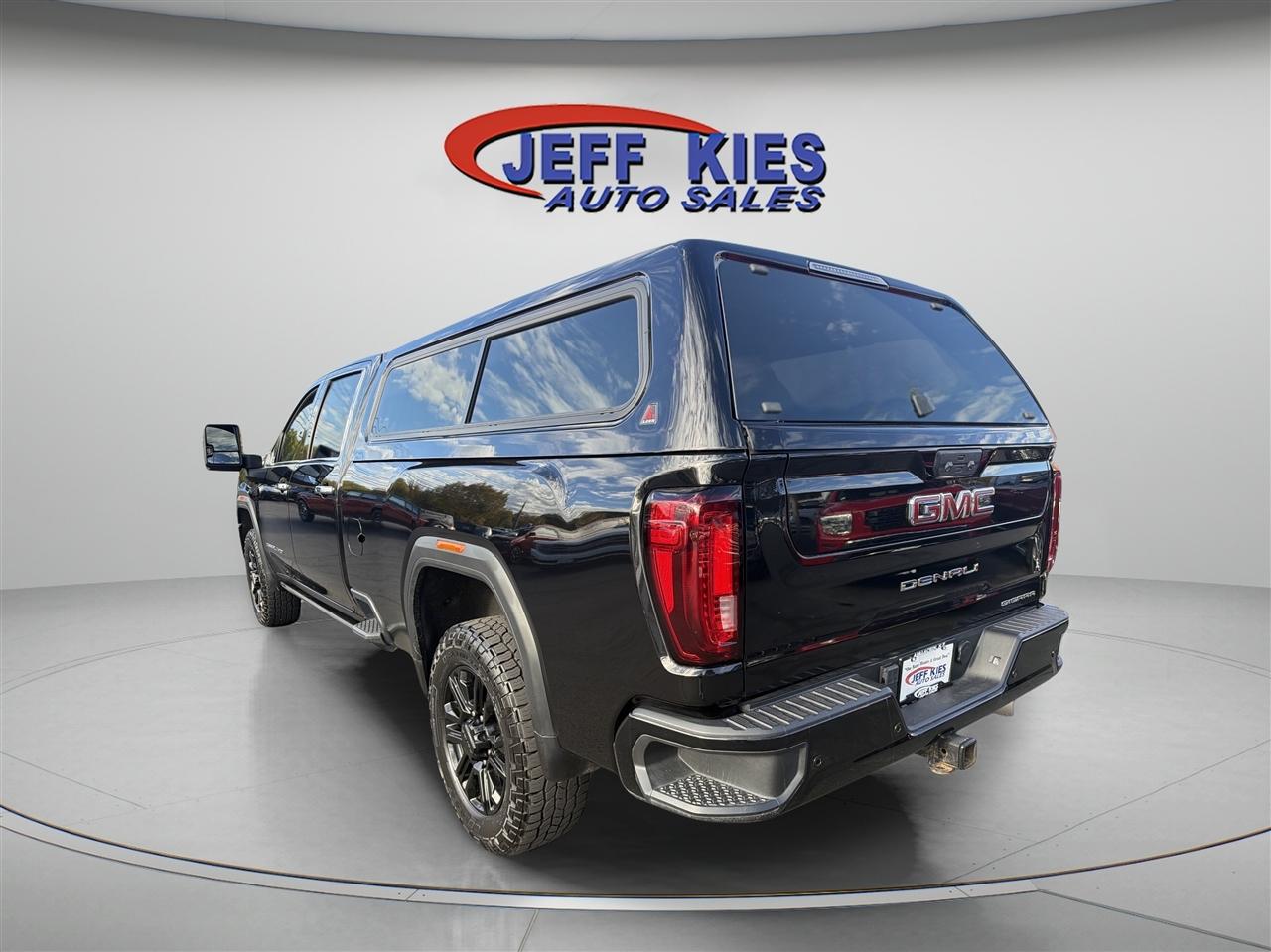 GMC Sierra 3500HD 4WD Crew Cab 172" Denali 2022