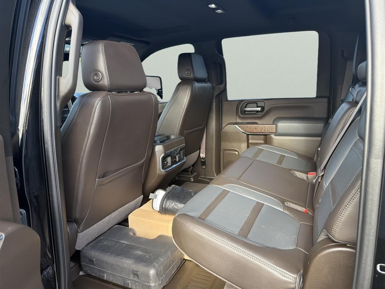 GMC Sierra 3500HD 4WD Crew Cab 172" Denali 2022