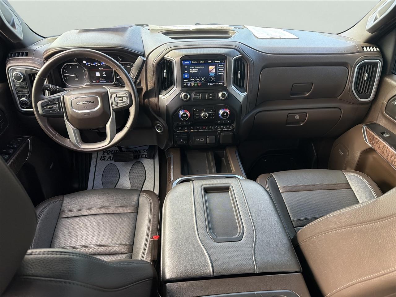 GMC Sierra 3500HD 4WD Crew Cab 172" Denali 2022