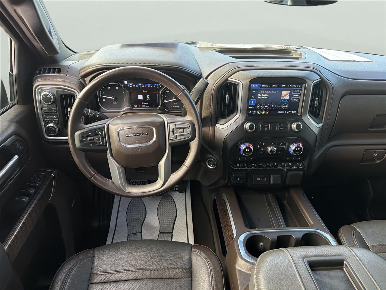 GMC Sierra 3500HD 4WD Crew Cab 172" Denali 2022