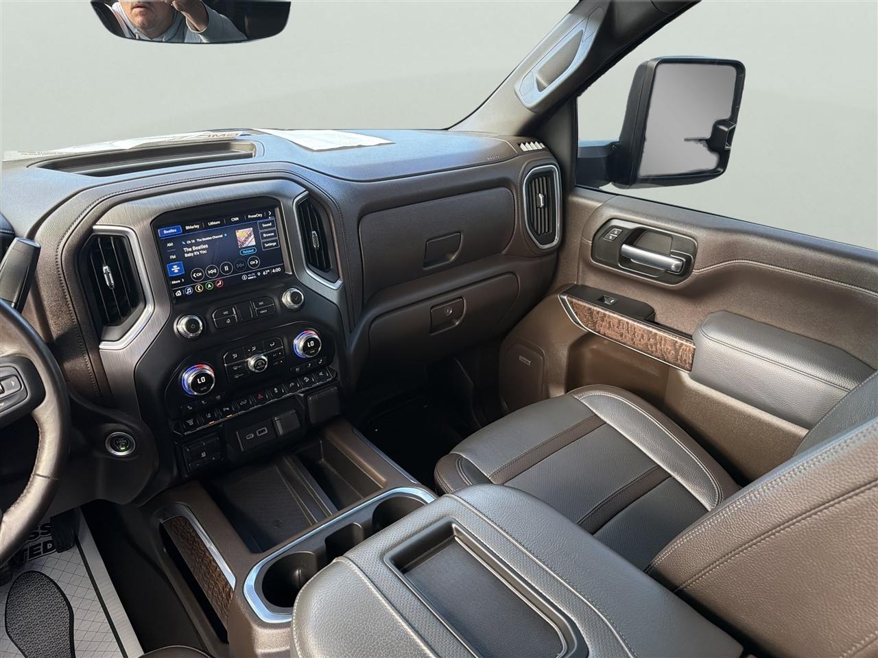 GMC Sierra 3500HD 4WD Crew Cab 172" Denali 2022