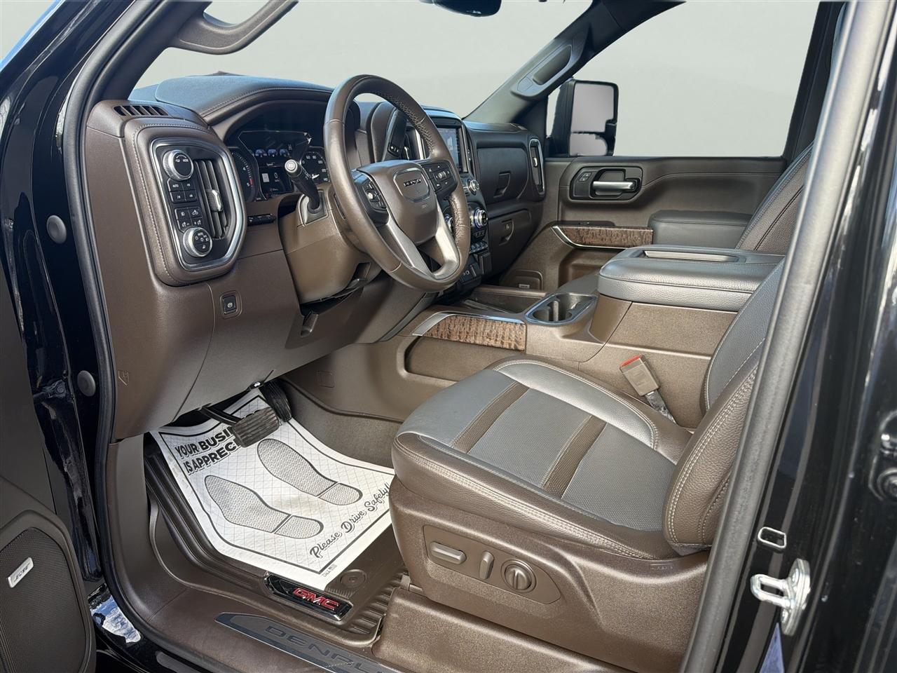 GMC Sierra 3500HD 4WD Crew Cab 172" Denali 2022