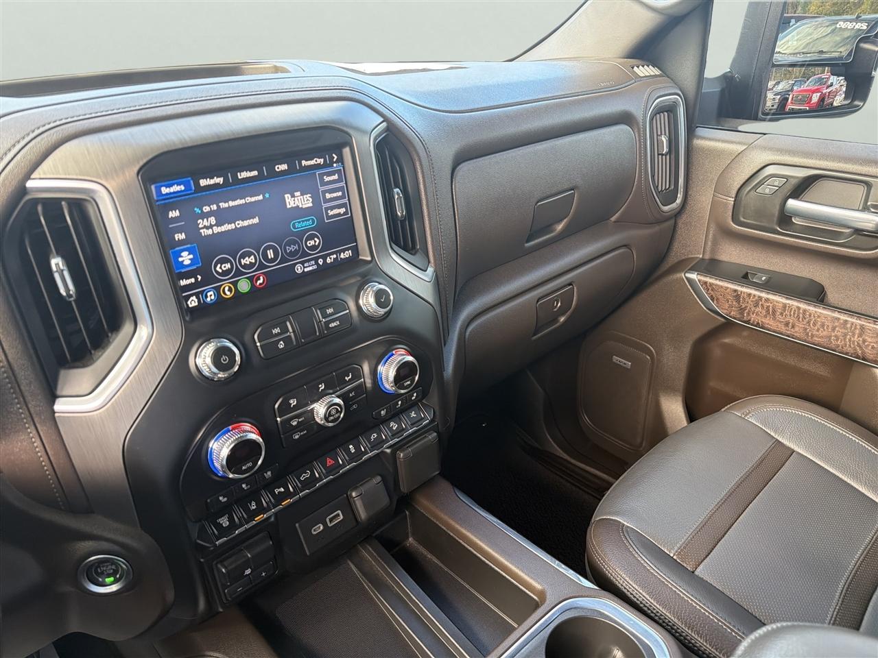GMC Sierra 3500HD 4WD Crew Cab 172" Denali 2022