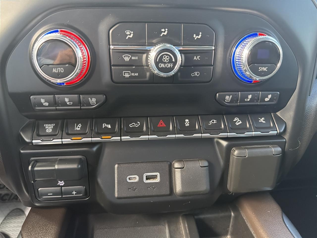 GMC Sierra 3500HD 4WD Crew Cab 172" Denali 2022
