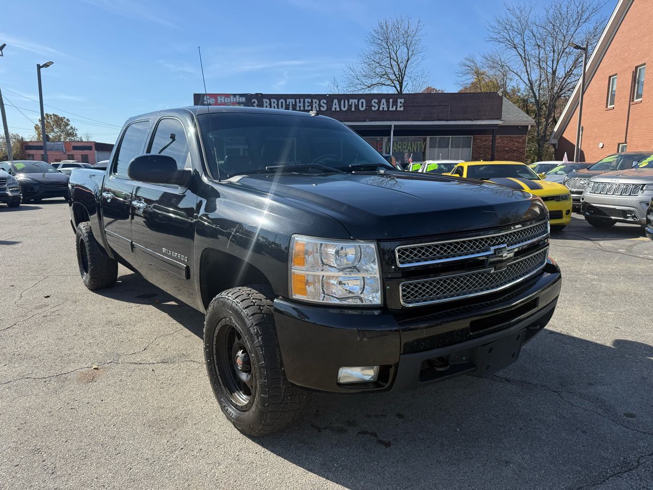 2013 Chevrolet Silverado 1500 4WD Crew Cab 143.5" LTZ