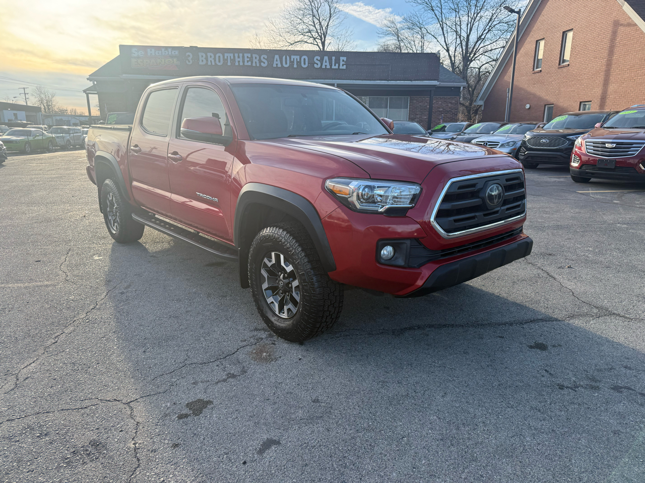 2017 Toyota Tacoma SR5 Double Cab 5' Bed V6 4x4 AT (Natl)