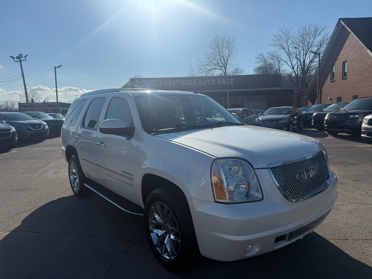 2013 GMC Yukon AWD 4dr 1500 Denali