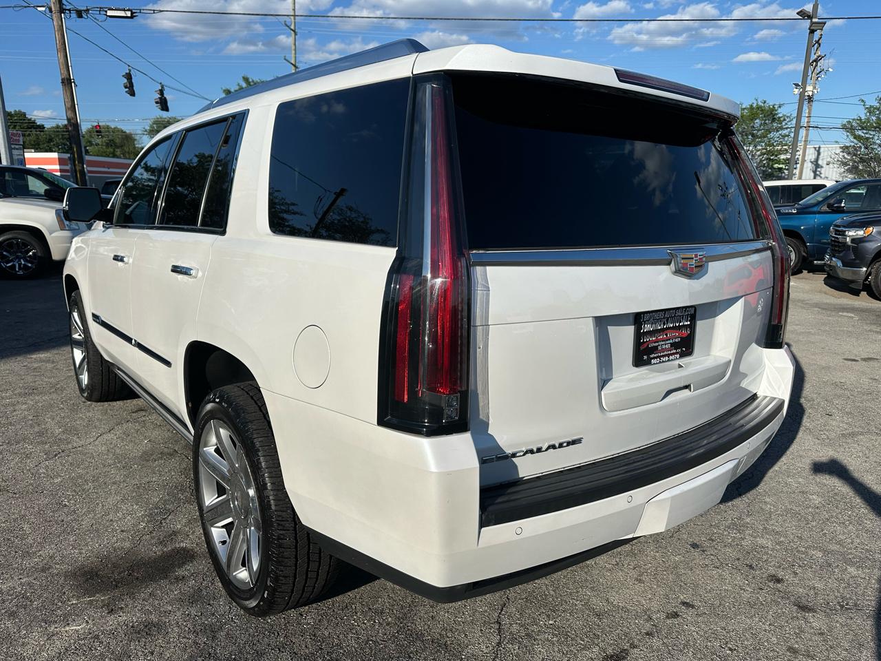Cadillac Escalade 4WD 4dr Premium Collection 2016