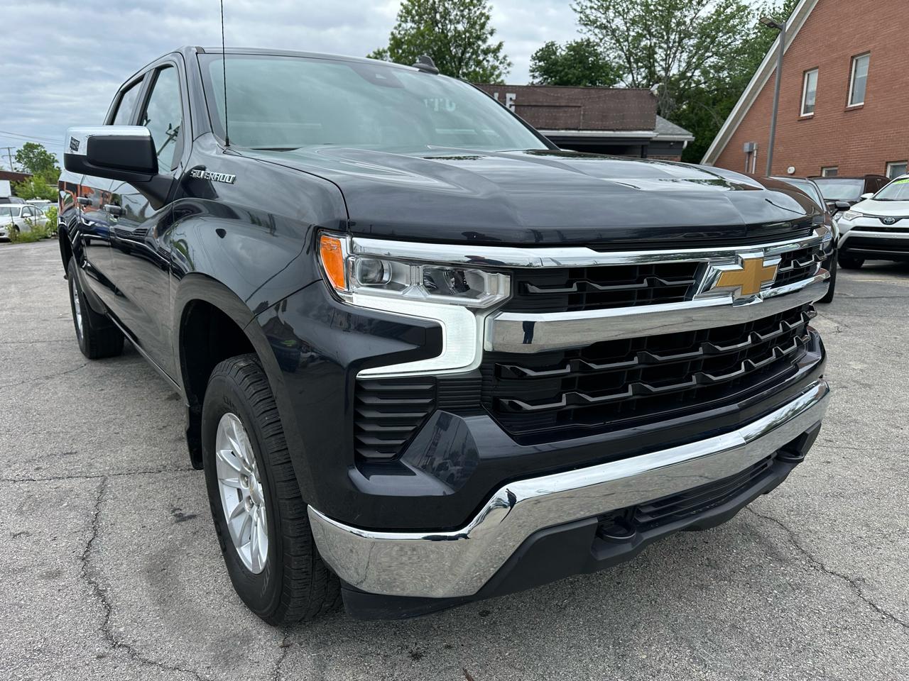 2024 Chevrolet Silverado 1500 4WD Crew Cab 147" LT w/1LT
