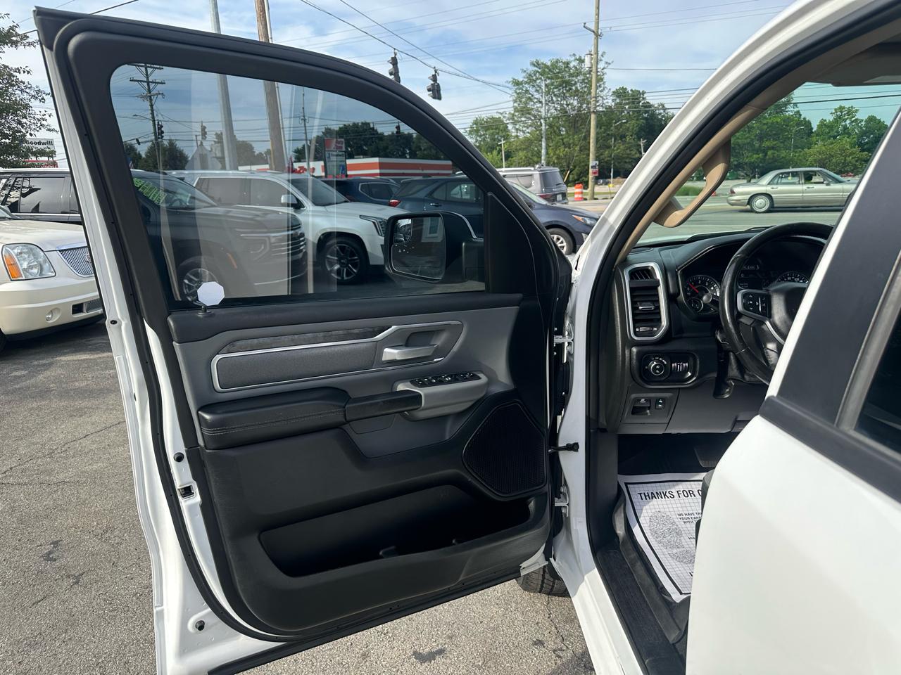 RAM 1500 Big Horn/Lone Star 4x4 Crew Cab 5'7" Box 2019