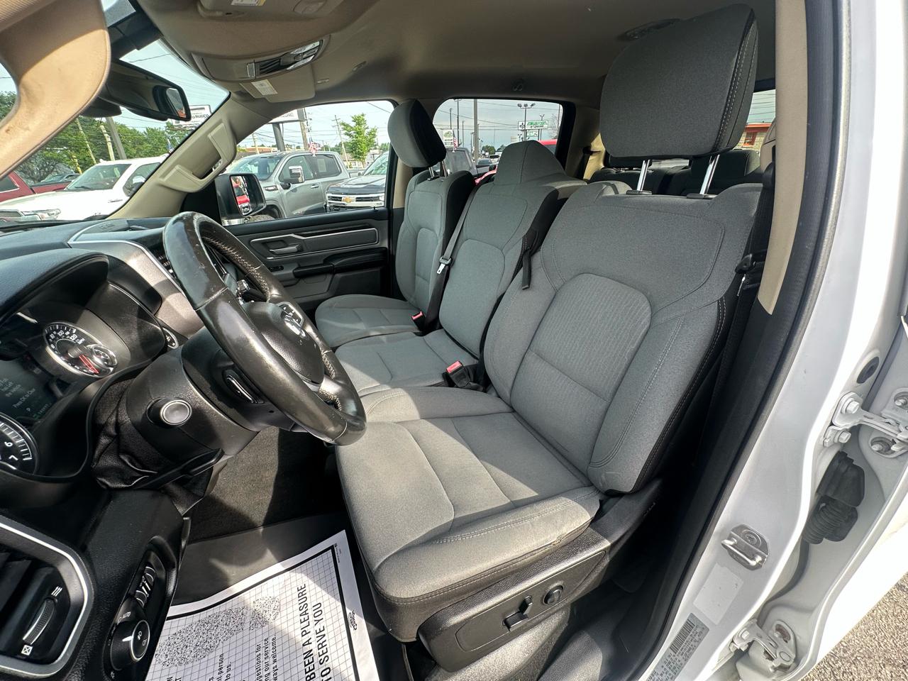 RAM 1500 Big Horn/Lone Star 4x4 Crew Cab 5'7" Box 2019