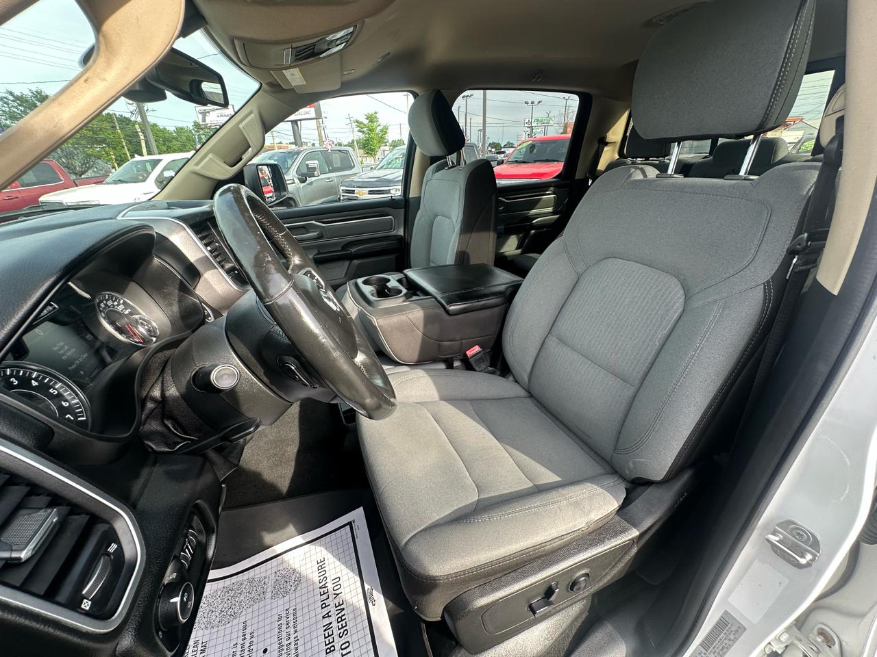 RAM 1500 Big Horn/Lone Star 4x4 Crew Cab 5'7" Box 2019