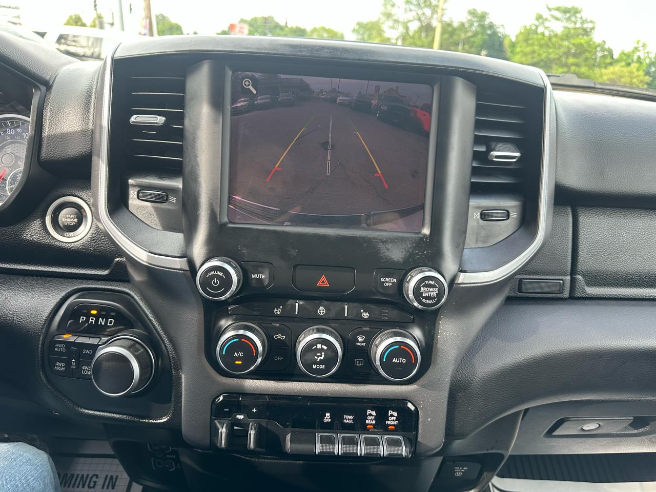 RAM 1500 Big Horn/Lone Star 4x4 Crew Cab 5'7" Box 2019