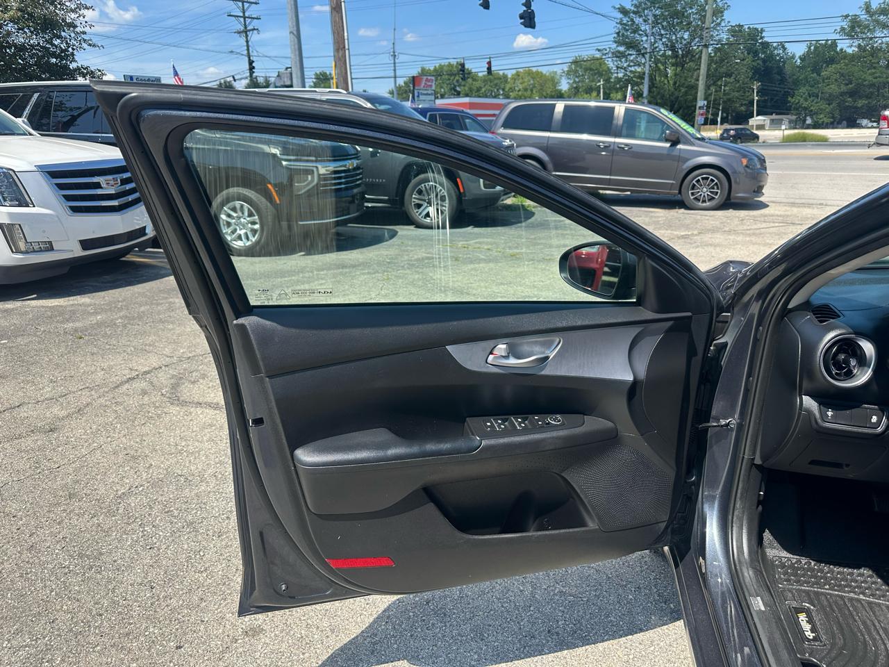 Kia Forte LX IVT 2023