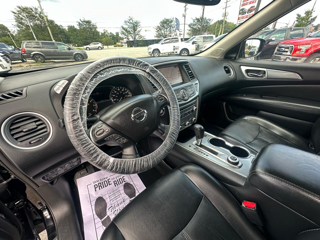Nissan Pathfinder 4x4 SL 2017