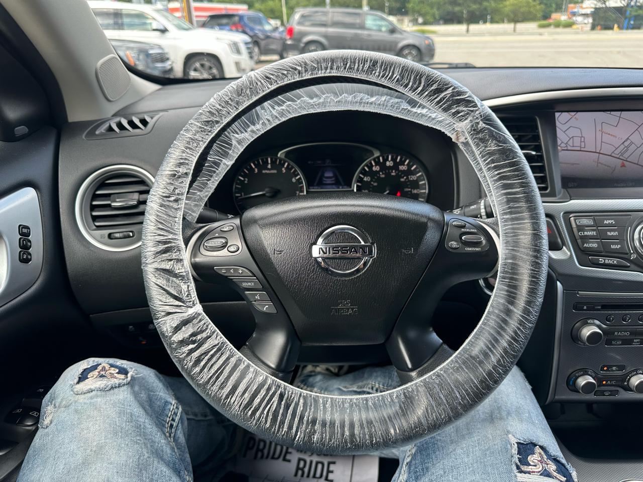 Nissan Pathfinder 4x4 SL 2017