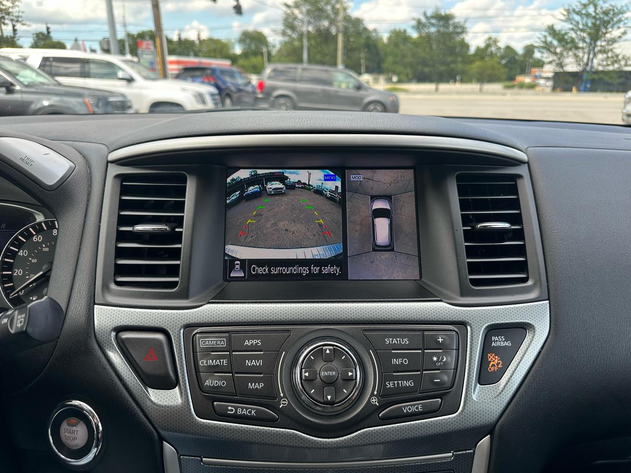 Nissan Pathfinder 4x4 SL 2017