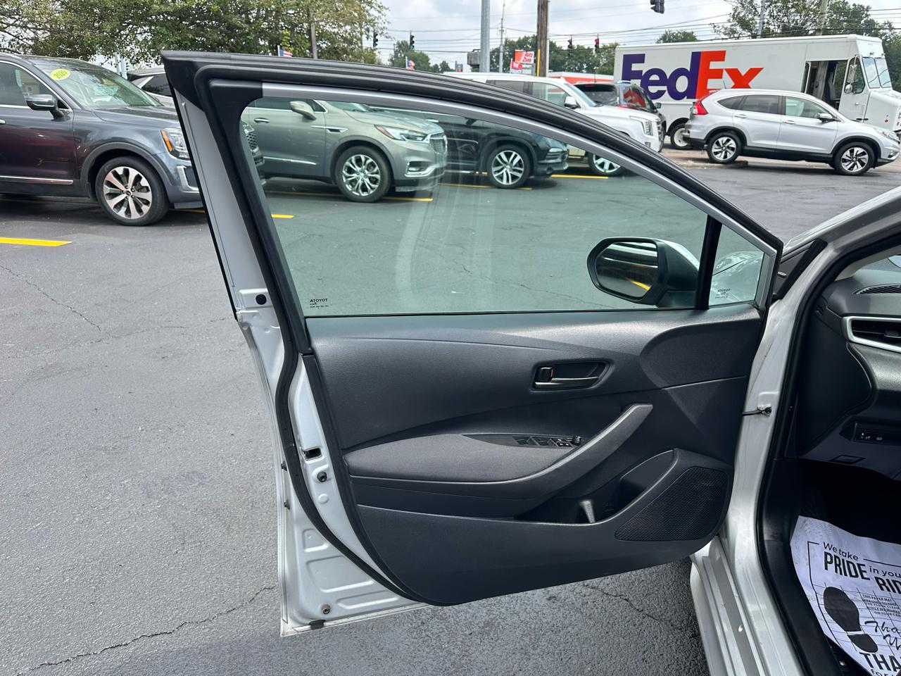 Toyota Corolla LE CVT (Natl) 2024