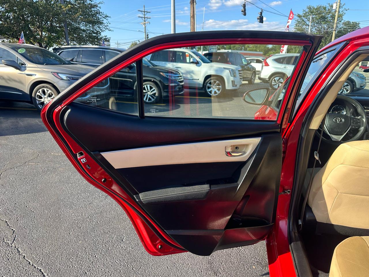 Toyota Corolla XLE CVT (Natl) 2019