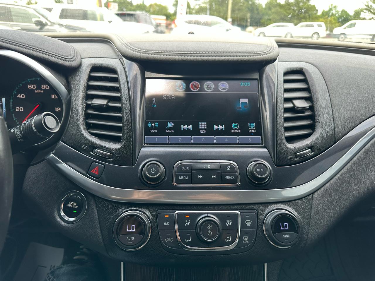 Chevrolet Impala 4dr Sdn LT w/1LT 2019