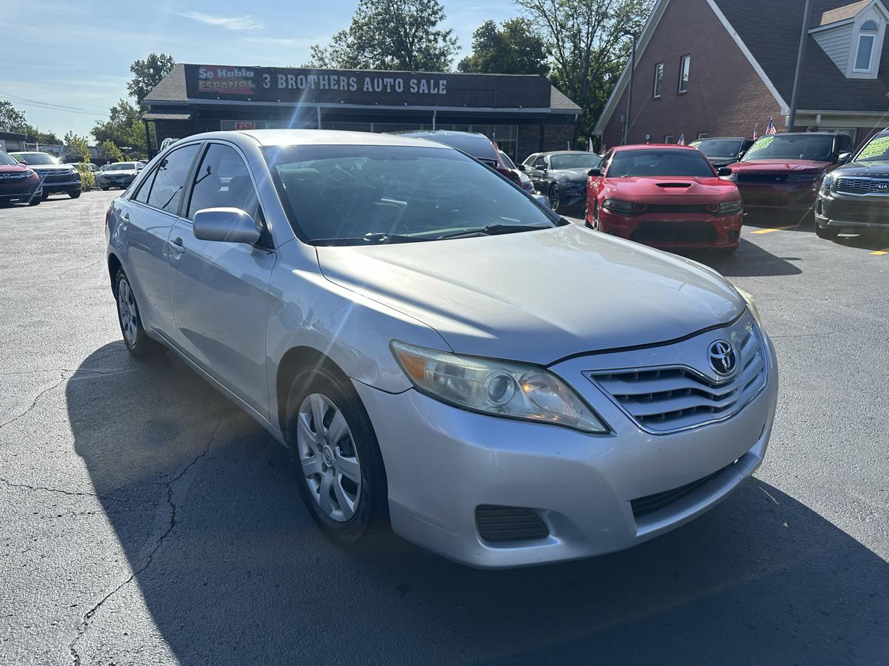 2011 Toyota Camry 4dr Sdn I4 Man LE (Natl)