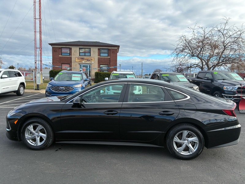2022 Hyundai Sonata SE photo 3