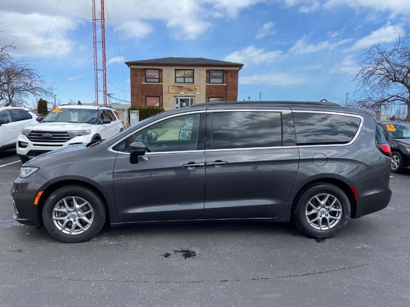 2022 Chrysler Pacifica Touring