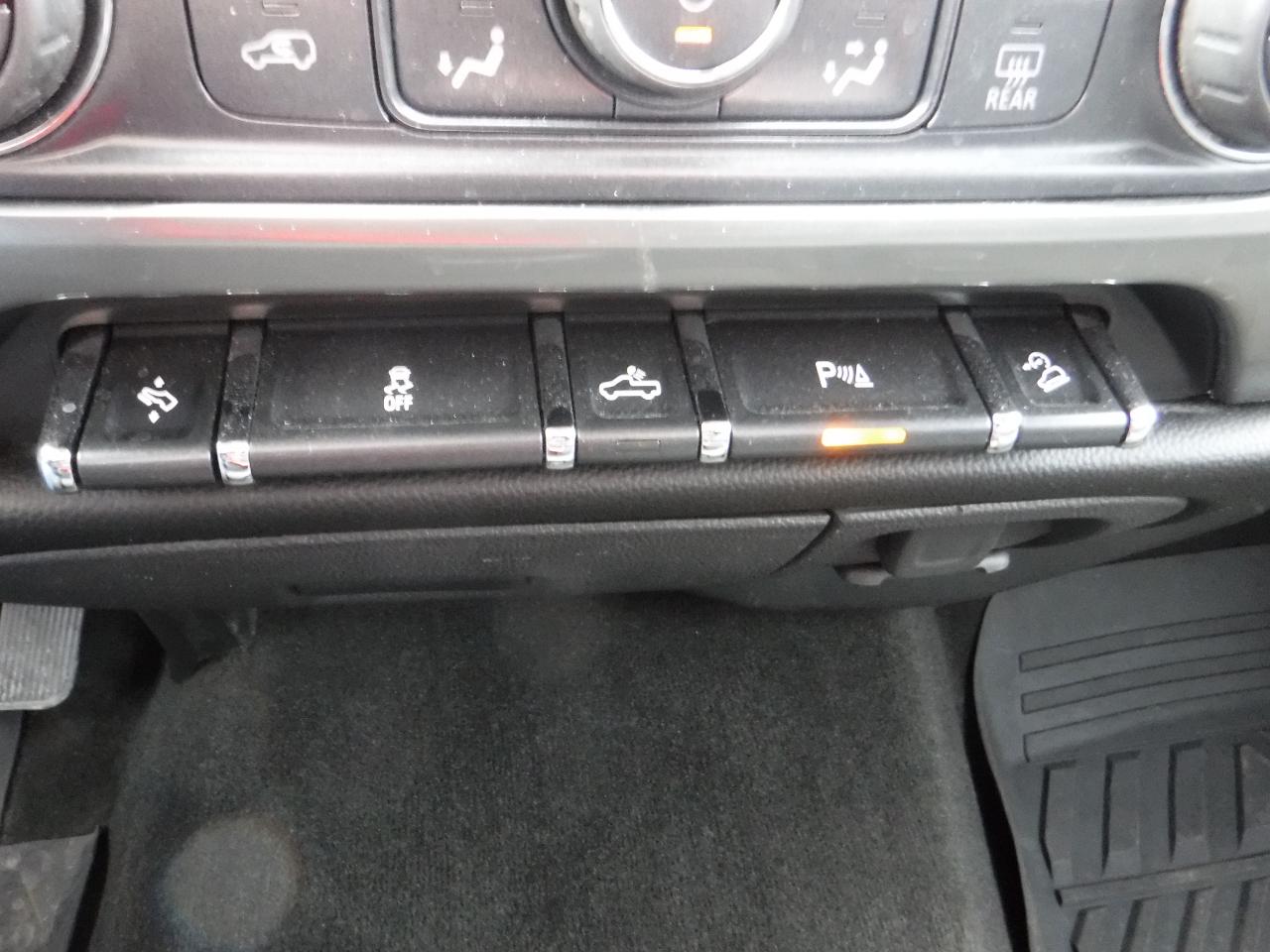 Chevrolet Silverado 1500  2018