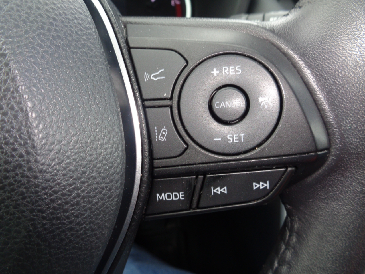 Toyota RAV4 Adventure 4D SUV FWD 2022