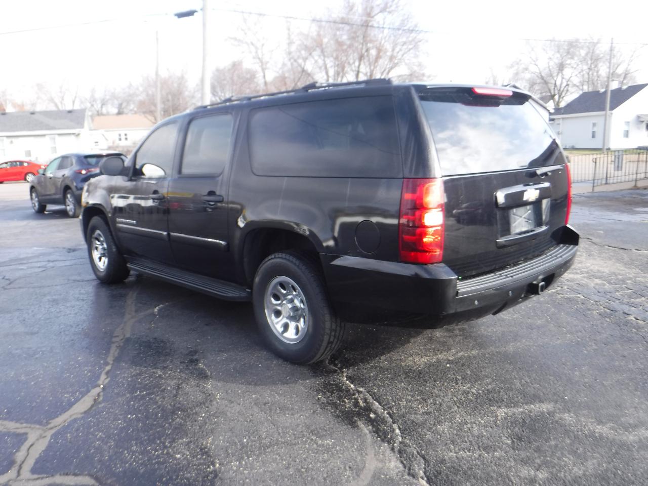 Chevrolet Suburban 2WD 4dr 1500 LS 2008